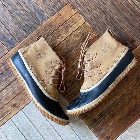 Sorel boots - Picture 9 of 10